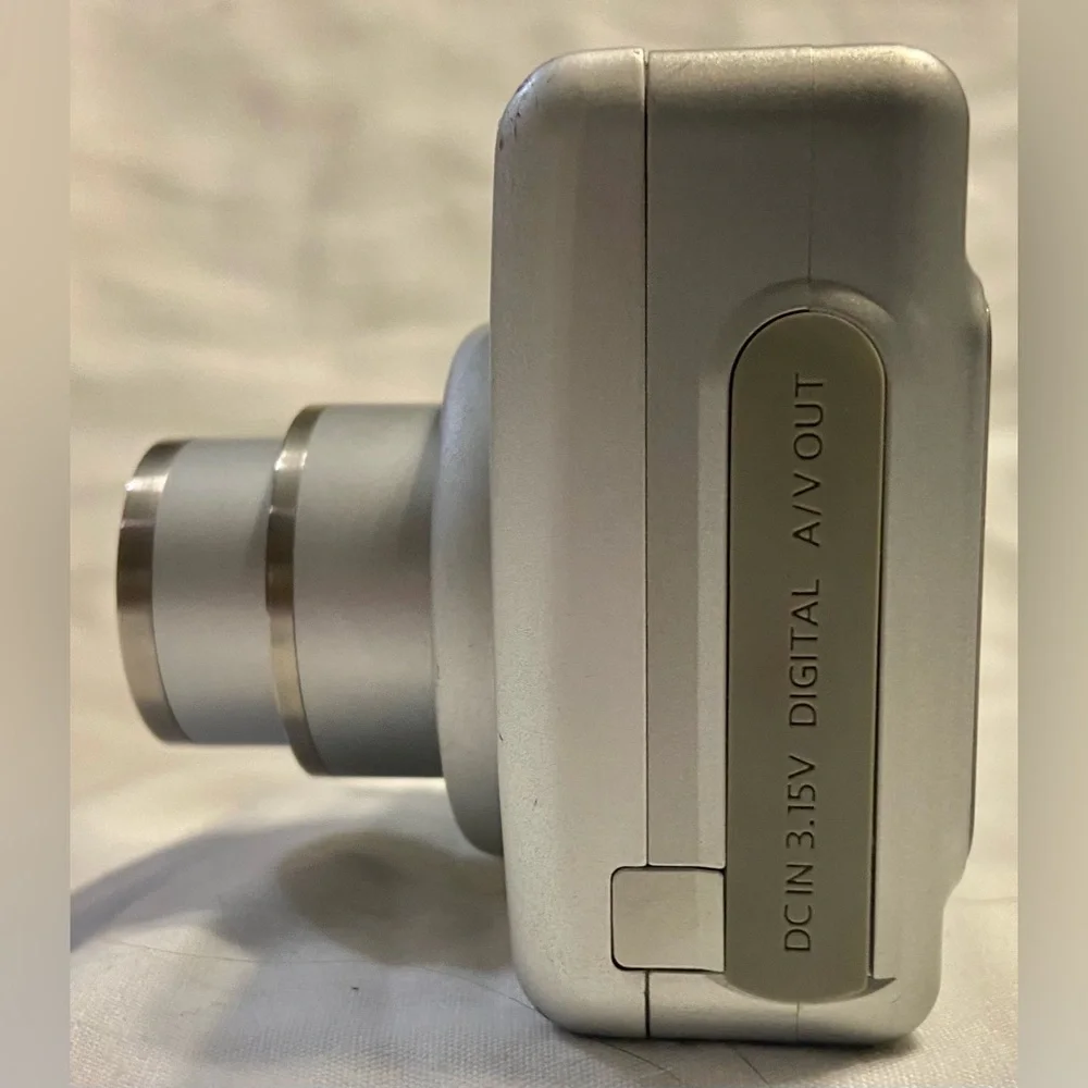 Canon PowerShot A520 Ai AF Digital Camera 4.0 Megapixel 4x Optical Zoom - Works - Picture 3 of 7